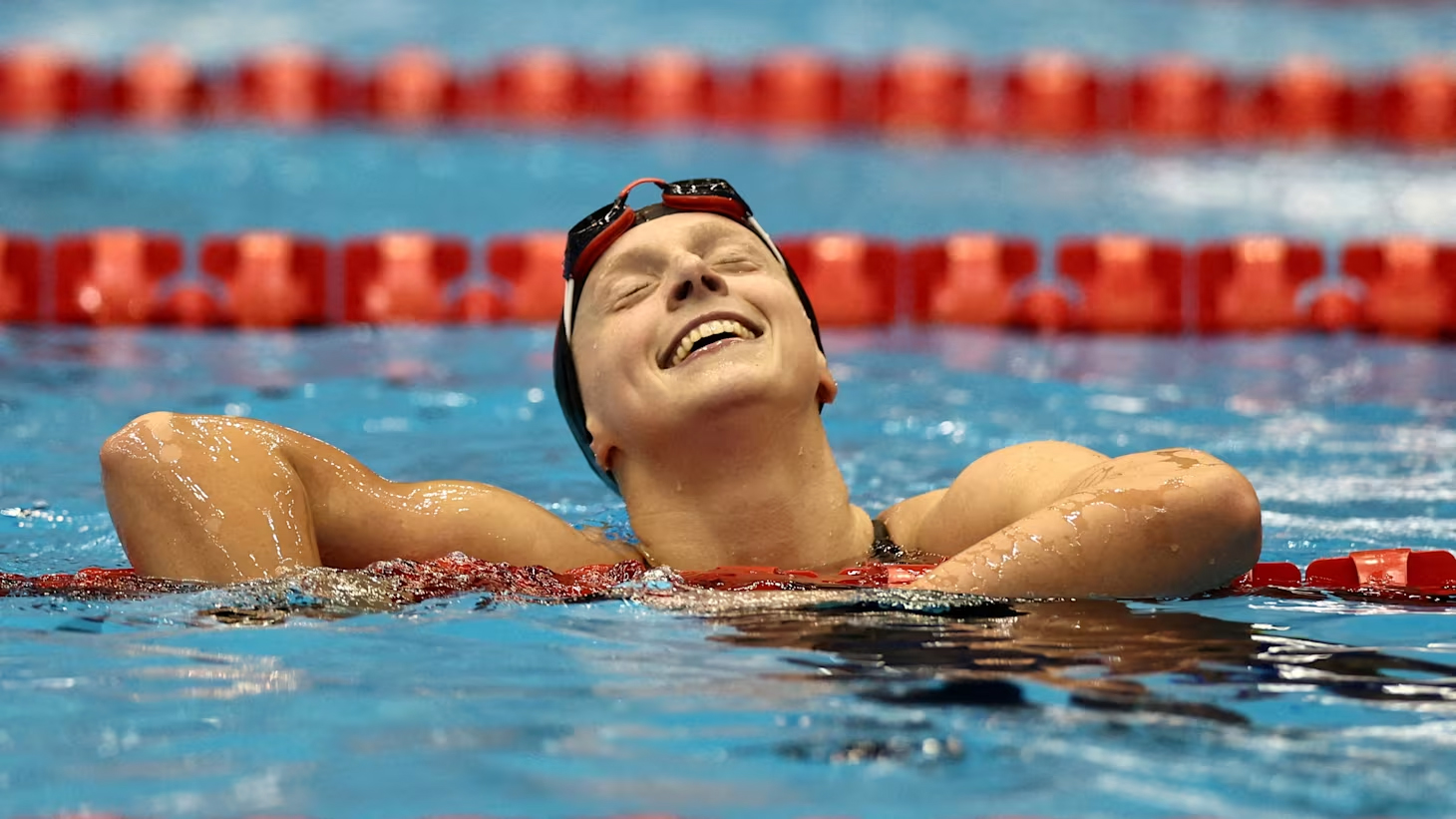 Nữ hoàng bơi tự do Mỹ Katie Ledecky tiết lộ bí quyết "trường thọ" ở Olympic Paris 2024