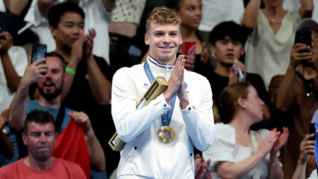 Đúng như Michael Phelps dự báo, Léon Marchand phá kỷ lục bơi của huyền thoại Mỹ ở Olympic Paris 2024