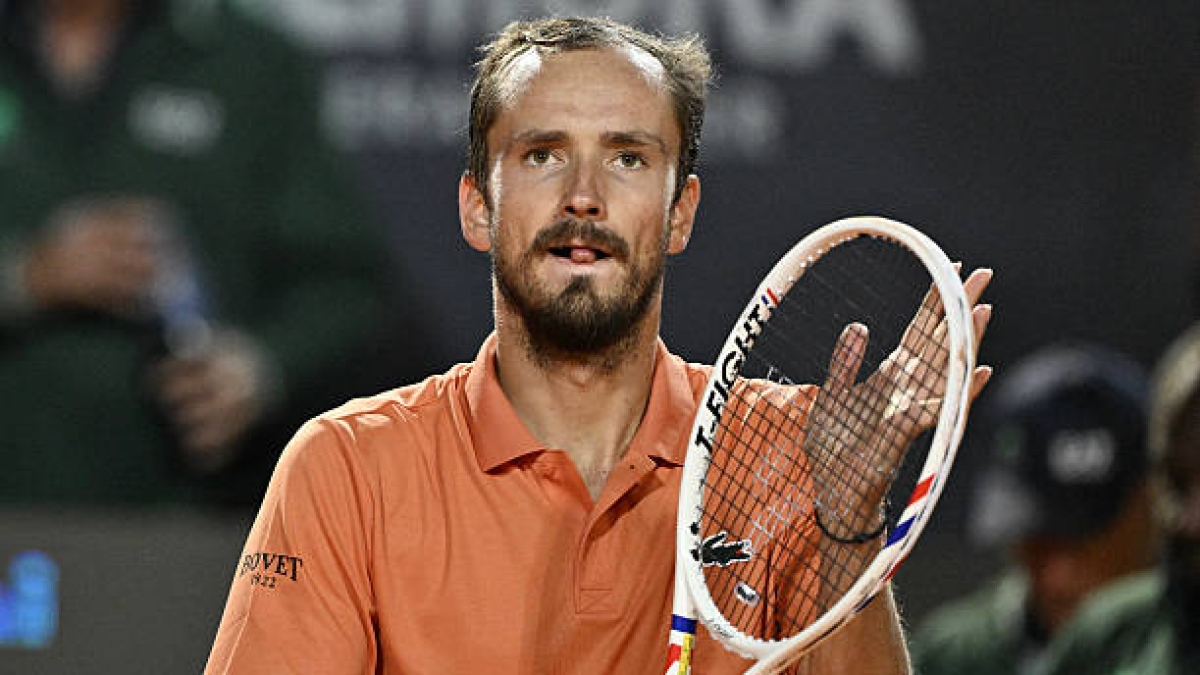 Quần vợt Rome Masters 2026: Daniil Medvedev lội ngược dòng ngoạn mục trước “hiện tượng” Martin Landaluce để vào bán kết Quần vợt Rome Masters 2026: Daniil Medvedev lội ngược dòng ngoạn mục trước “hiện tượng” Martin Landaluce để vào bán kết