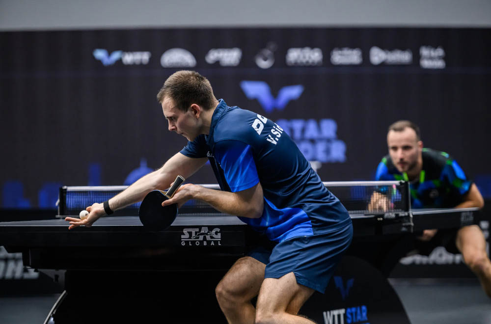 Tay vợt phải đấu loại Sidorenko loại hạt giống số 6 Gauzy ở giải bóng bàn WTT Star Contender Muscat 2025