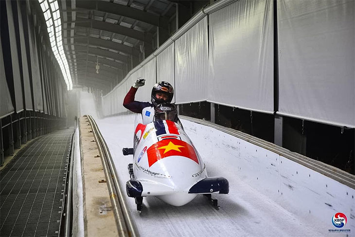 Trượt băng lòng máng: Trần Thị Đoan Trang, đại diện Việt Nam đầu tiên dự Olympic Mùa đông?