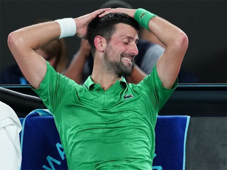 Novak Djokovic bóng gió về việc giải nghệ chỉ vài phút sau khi thua trận chung kết quần vợt Australian Open