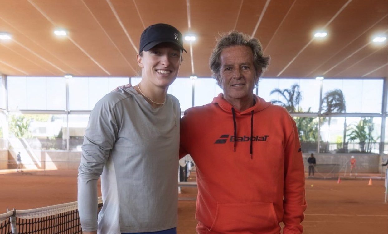 Iga Swiatek bổ nhiệm "cánh tay phải" của Rafael Nadal: Chiến lược thống trị mặt sân quần vợt đất nện