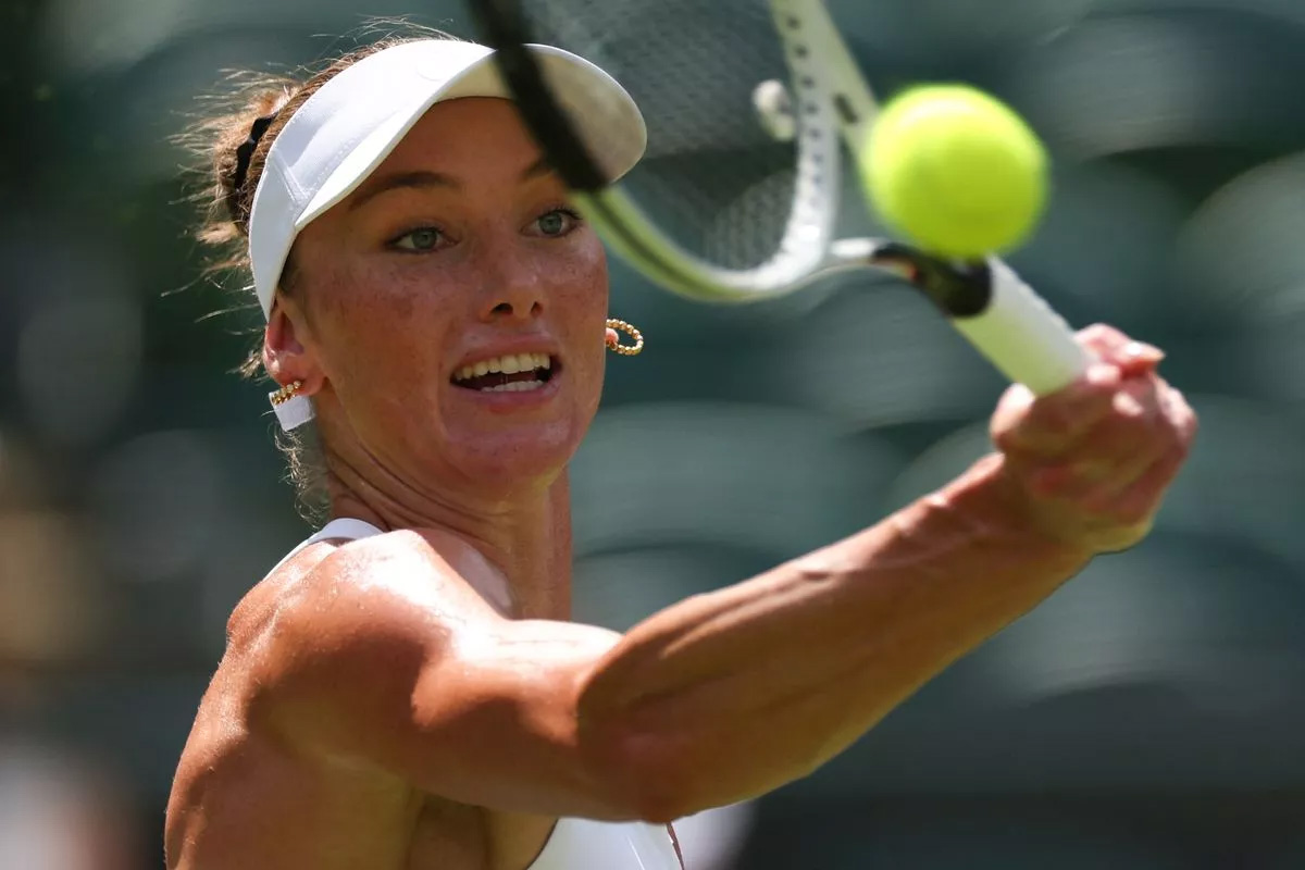 Người đẹp liều lĩnh dự giải quần vợt Wimbledon khi chỉ c&ograve;n 700 ng&agrave;n đồng trong ng&acirc;n h&agrave;ng n&ecirc;n phải l&agrave;m t&agrave;i xế Uber