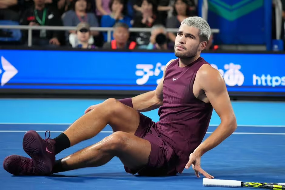 Carlos Alcaraz tìm kiếm HLV quần vợt mới để giải "lời nguyền" Australian Open
