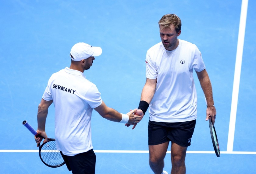 Vòng loại quần vợt Davis Cup: Tuyển Đức thị uy sức mạnh, Nhật Bản thua đau trên sân nhà