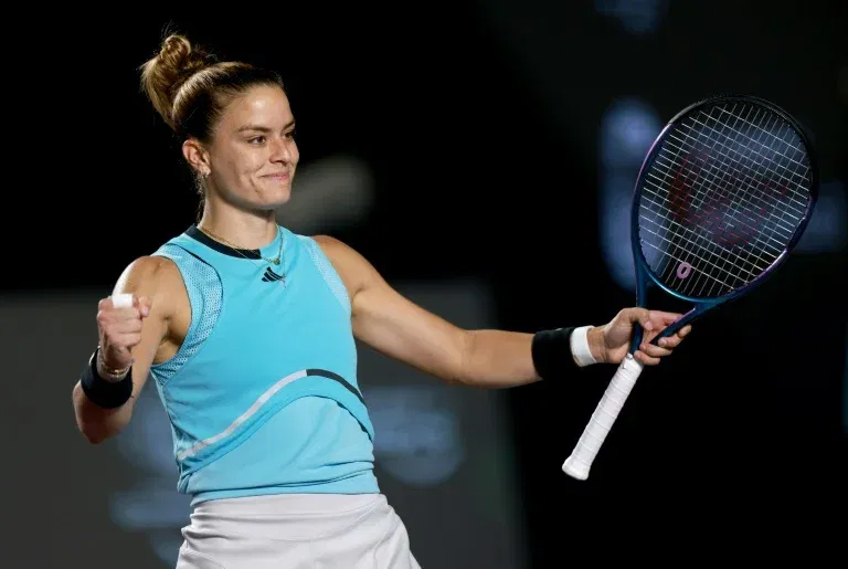Địa chấn quần vợt Doha 2026: Maria Sakkari quật ngã "đế chế" Iga Swiatek và bài học về sự trỗi dậy từ đáy vực