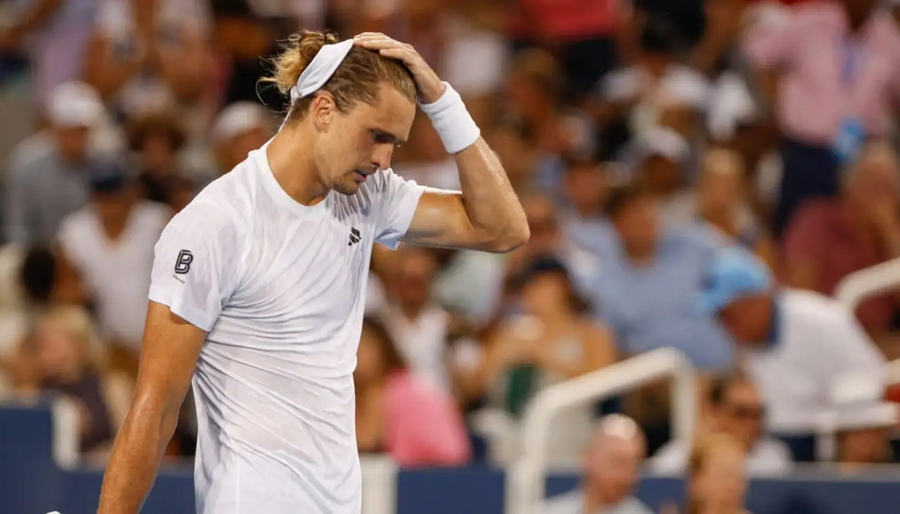 Alexander Zverev với cơn ác mộng thể lực tại giải quần vợt US Open 2025 sau thất bại trước Carlos Alcaraz
