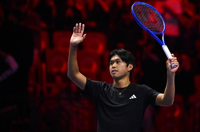 Learner Tien trở lại tranh vô địch quần vợt Next Gen ATP Finals 2025: “Một trận đấu không quyết định sự nghiệp của bạn” Learner Tien trở lại tranh vô địch quần vợt Next Gen ATP Finals 2025: “Một trận đấu không quyết định sự nghiệp của bạn”