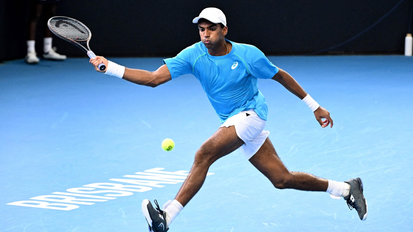 Giải quần vợt Next Gen ATP Finals: Basavareddy lách qua khe cửa hẹp vào bán kết giải quần vợt Next Gen ATP Finals 2025