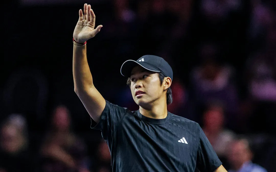 Cơn địa chấn quần vợt Australian Open: "Thần đồng" gốc Việt Learner Tien hạ gục Medvedev, vào tứ kết lịch sử