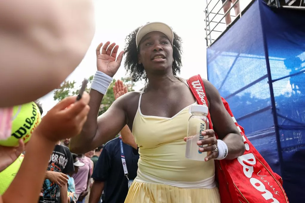 Venus Williams sắp trở th&agrave;nh tay vợt nữ lớn tuổi nhất tham dự giải quần vợt &Uacute;c mở rộng