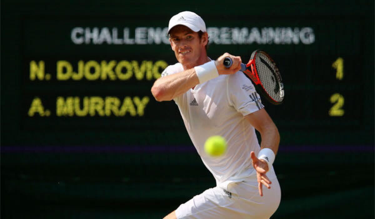 Cây vợt giúp Andy Murray vô địch giải quần vợt Wimbledon 2013 được đấu giá gần 2 tỷ đồng