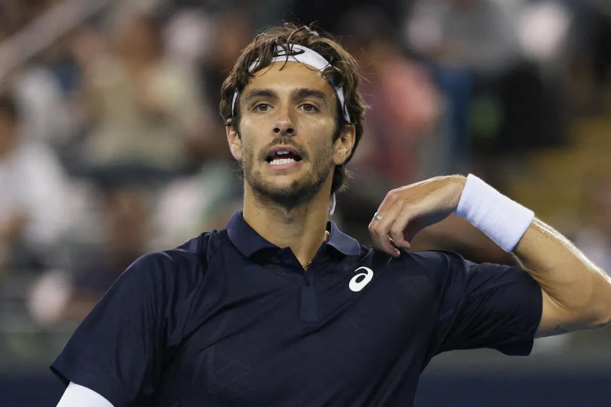 Lorenzo Musetti rút lui khỏi giải quần vợt Roland Garros 2026 do chấn thương đùi