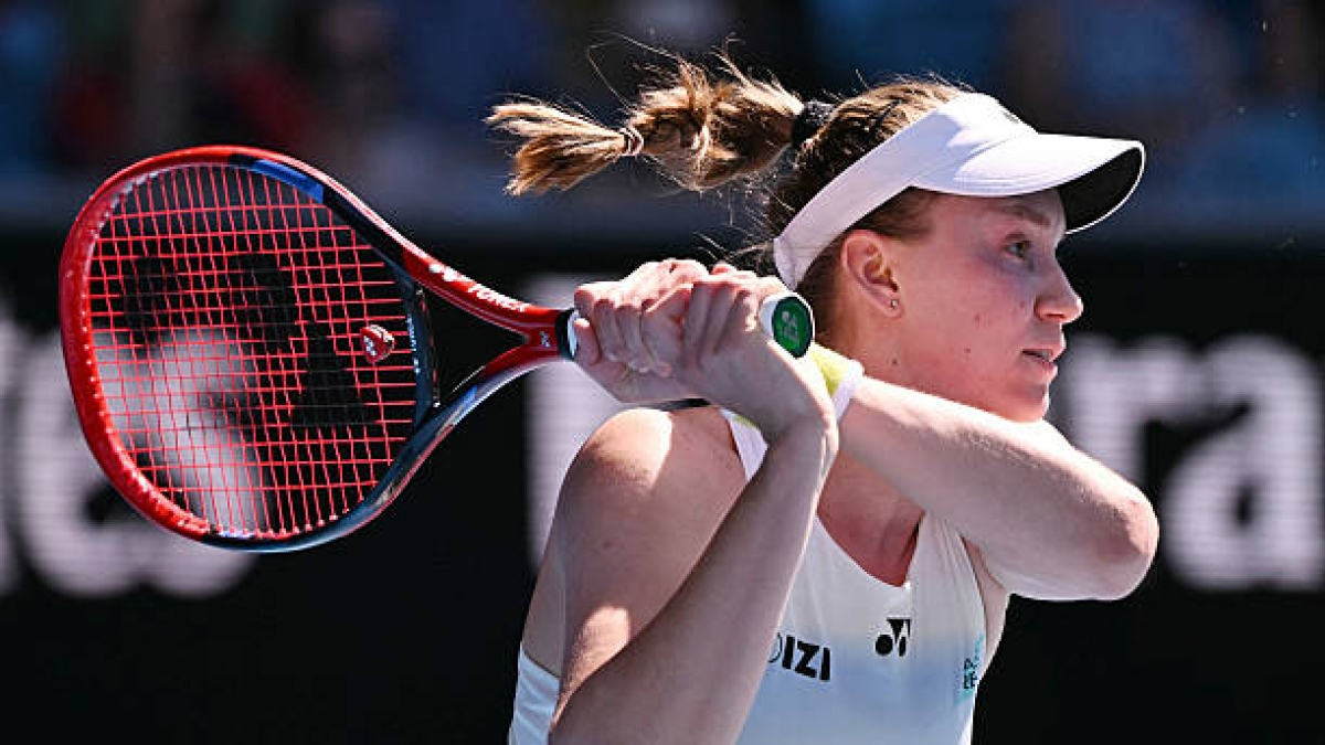 Rybakina vào bán kết quần vợt Úc mở rộng và chấm dứt giấc mơ Grand Slam sự nghiệp của Iga Swiatek