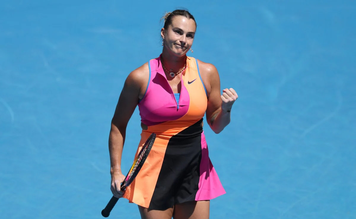 Aryna Sabalenka vào chung kết quần vợt Australian Open lần thứ 4 liên tiếp sau khi đánh bại Elina Svitolina