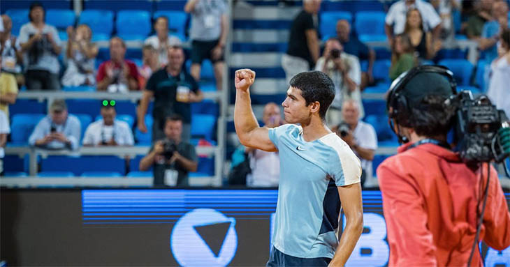 Kết quả tennis mới nhất 1/8: "Thần đồng" Tây Ban Nha lập kỳ tích, tài năng Ý vô địch