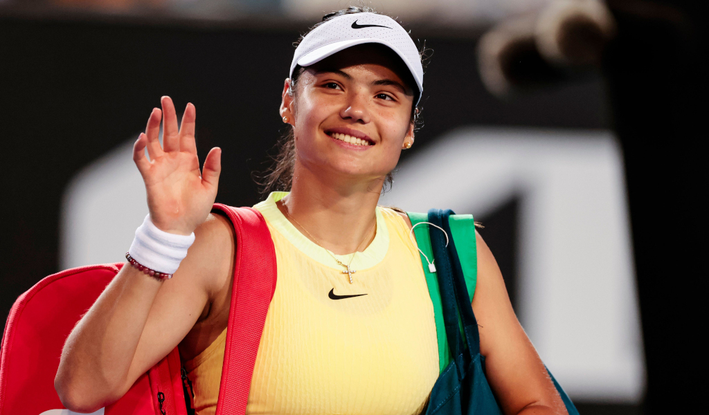 "Thần đồng" tennis Anh Emma Raducanu đã "trở lại mặt đất"?