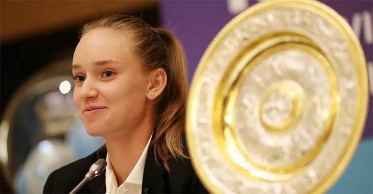 Elena Rybakina được tưởng thưởng lẫn c&ocirc;ng k&iacute;ch sau khi v&ocirc; địch giải tennis Wimbledon 2022