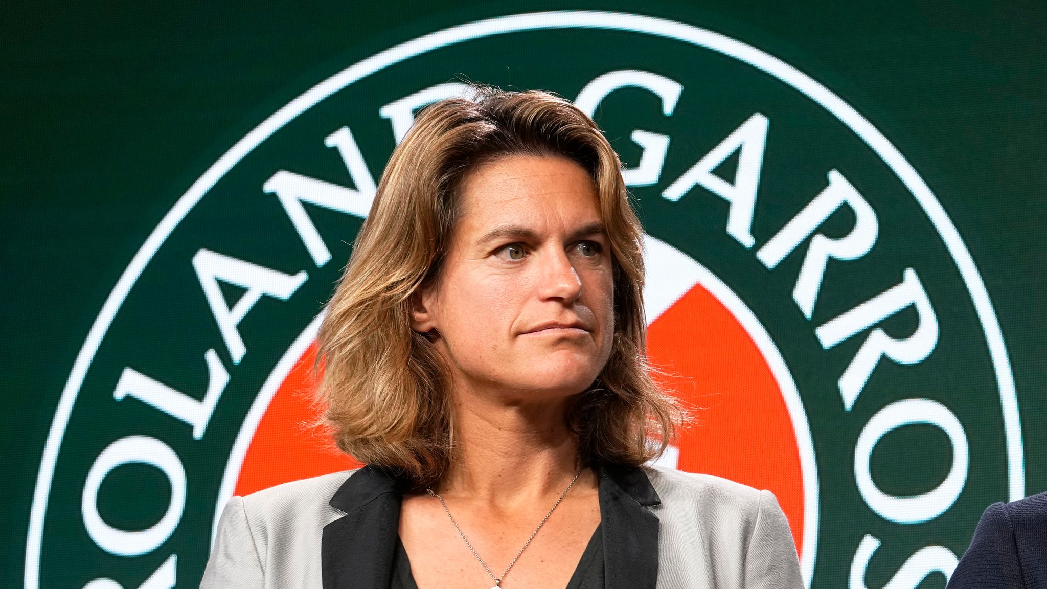 Cựu số 1 thế giới tennis nữ Amelie Mauresmo thắng kiện vợ cũ
