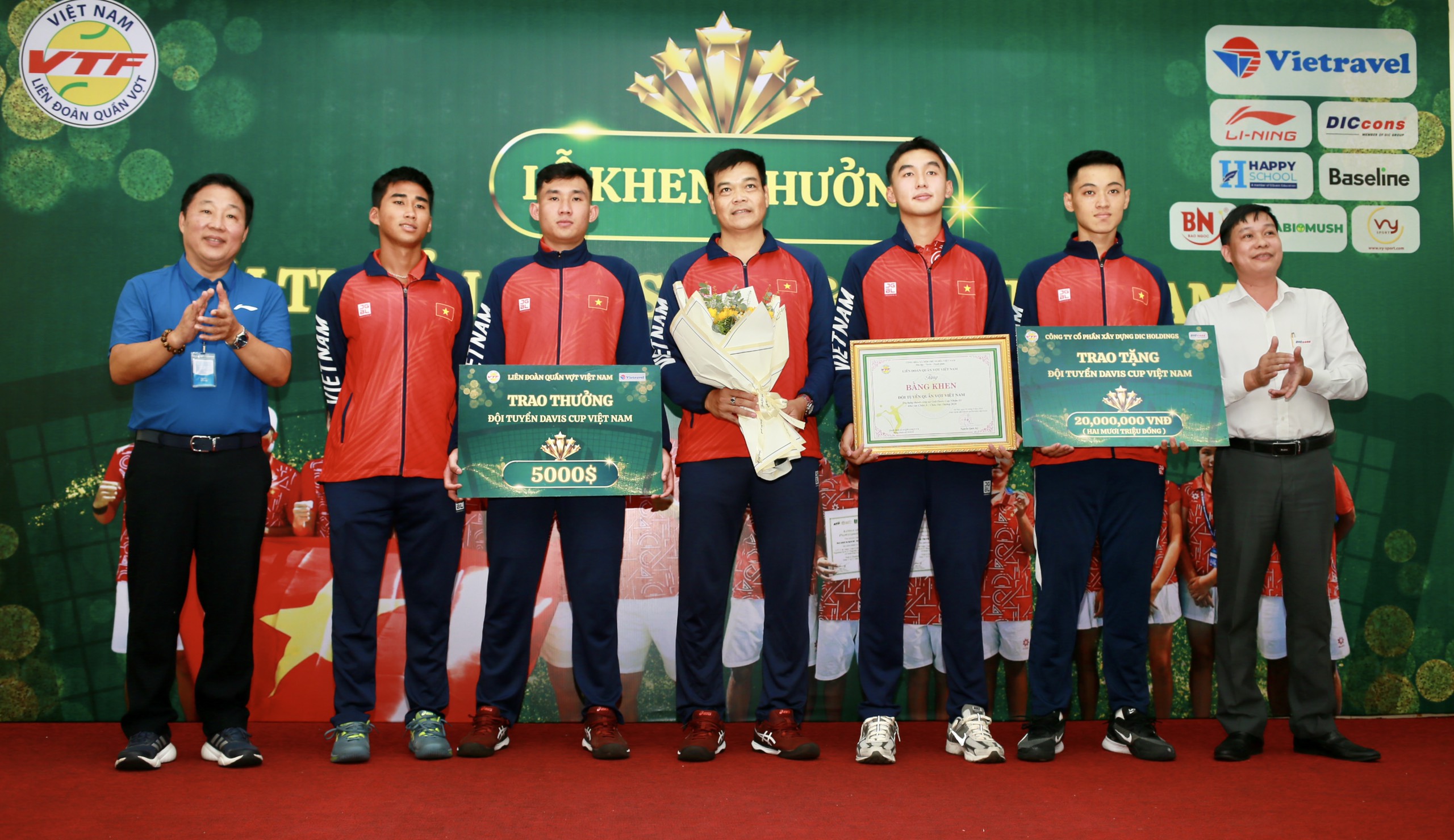 VTF khen thưởng 5.000 USD cho tuyển Davis Cup v&agrave; khen thưởng th&agrave;nh t&iacute;ch quần vợt U.12 Việt Nam