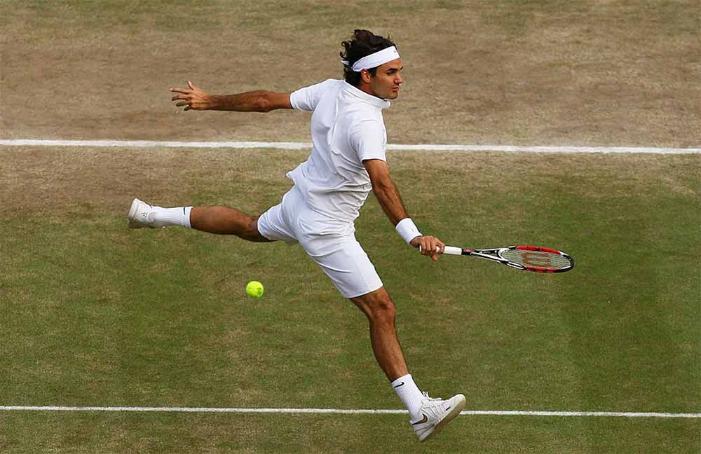 Lý do sao tennis Roger Federer không bao giờ đánh cú trái tay bằng hai tay