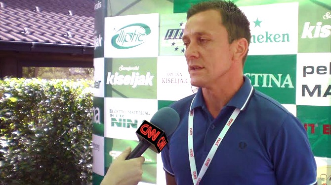 Rao bán suất đặc cách không thành, HLV tennis bị cấm hành nghề Rao bán suất đặc cách không thành, HLV tennis bị cấm hành nghề
