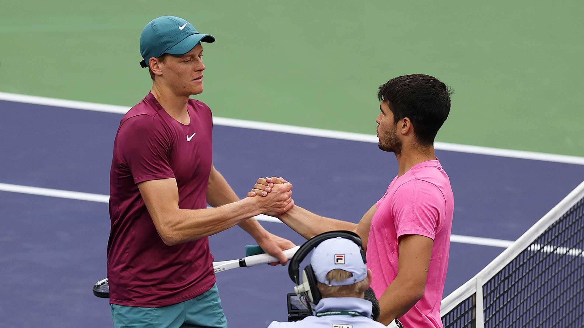 Vừa thua ở Australian Open, cựu số 1 thế giới tennis Alcaraz liền bị chê yếu tâm lý hơn Sinner