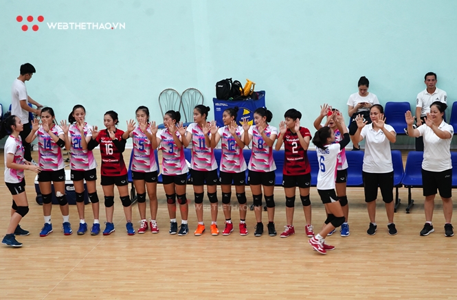 Bất ngờ với VĐV 15 tuổi tham dự vòng 1 giải bóng chuyền VĐQG 2021