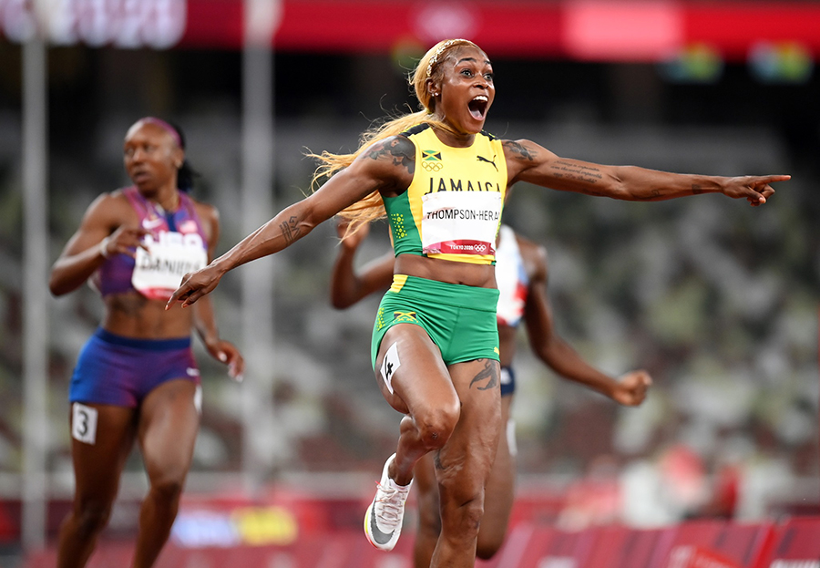 Đồng hương Usain Bolt thống trị 100m nữ, phá kỷ lục Olympic 33 năm
