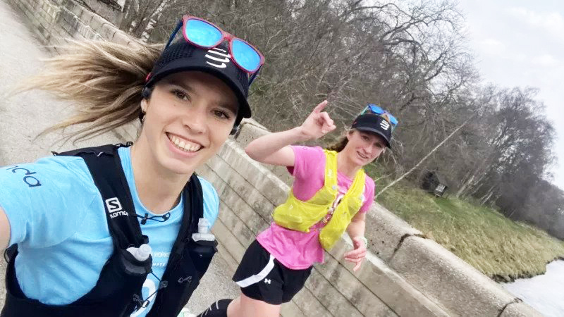 Chạy 106 marathon trong 106 ngày, hai cô gái tụt 5kg trọng lượng cơ thể