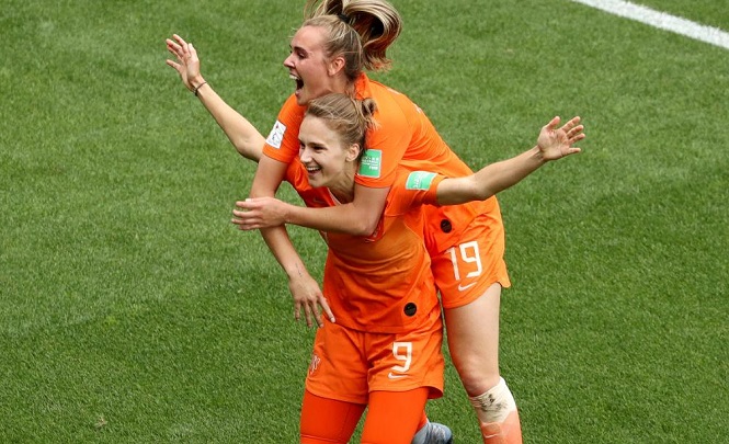 Nữ Hà Lan tạo mưa bàn thắng và hat-trick đầu tiên tại Olympic 2021