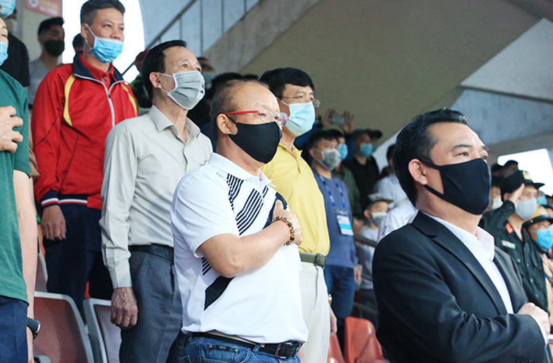 V.League trở lại, thầy Park trọn niềm vui