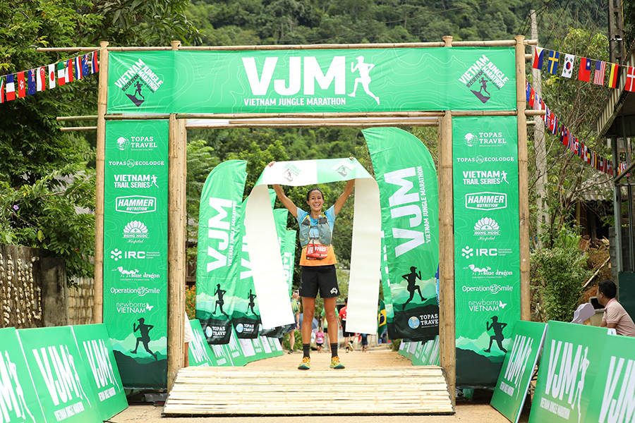 Nữ VĐV giống Hà Thị Hậu, chạy nhanh hơn nhà vô địch nam 70km giải chạy đường mòn Pù Luông