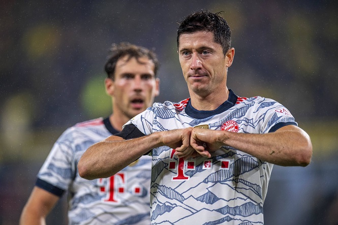 Lewandowski phá hợp đồng tài trợ vì chiến tranh Ukraine