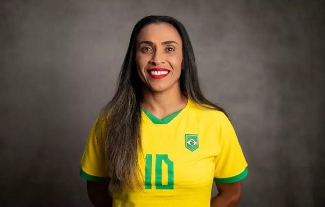 Lương của Marta ch&ecirc;nh lệch như thế n&agrave;o so với Neymar?