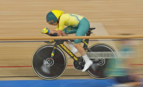 Nữ VĐV xe đạp xứ chuột túi giành HCV đầu tiên của Paralympic Tokyo