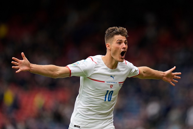 Patrik Schick ghi bàn thắng cho CH Séc từ khoảng cách xa nhất lịch sử EURO