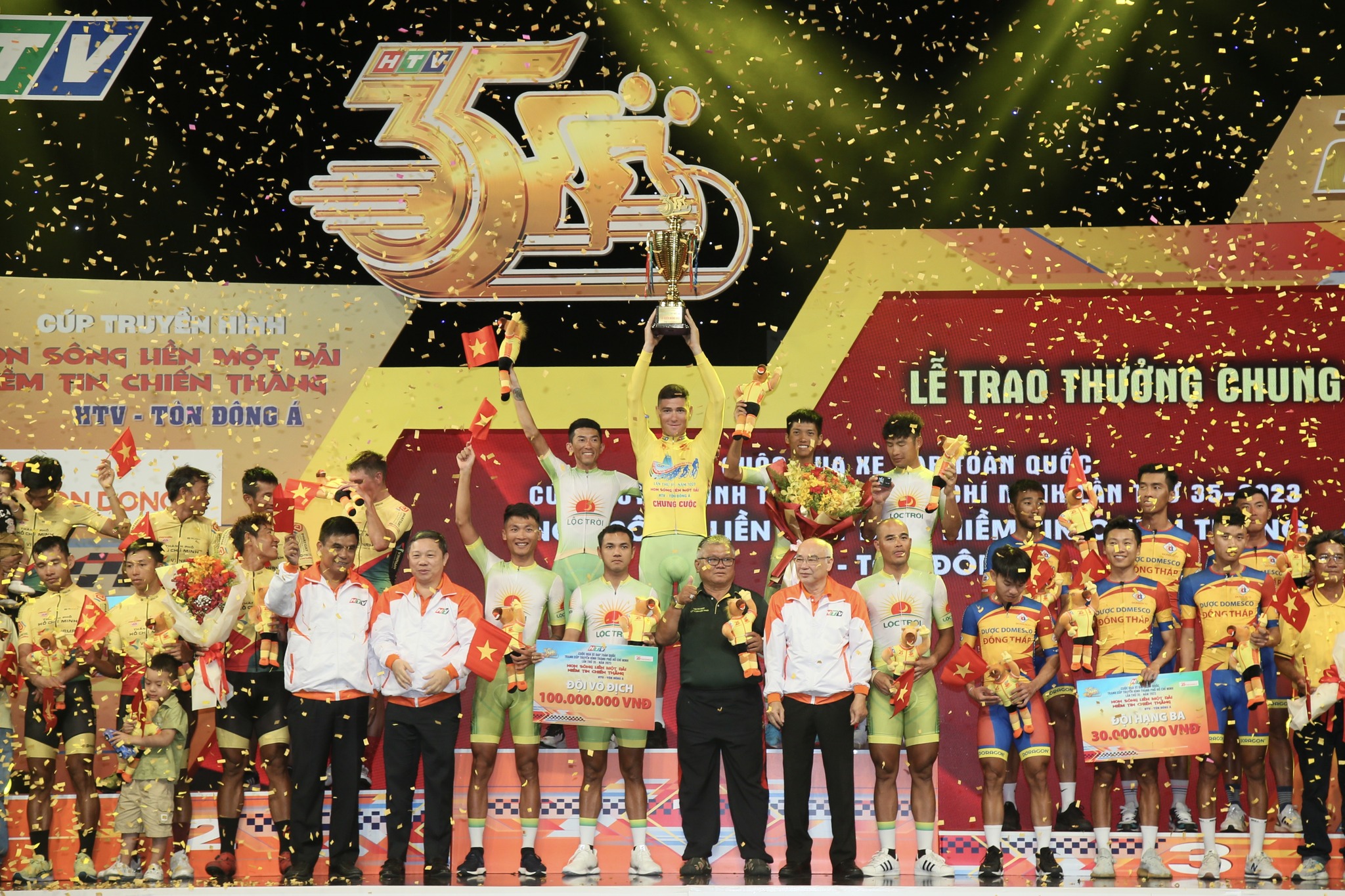 Cua-rơ Tây Ban Nha nhất chặng cuối, Petr Rikunov đoạt Áo vàng chung cuộc giải xe đạp HTV Cup 2023