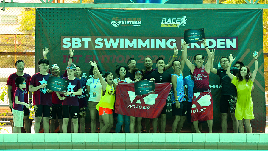 Bơi đồng đội tiếp sức 1000m trước thềm Sunset Bay Triathlon 2022