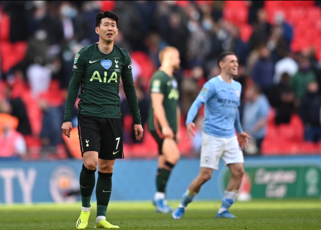 Son Heung-min bật kh&oacute;c sau khi Tottenham thua trận chung kết kh&aacute;c