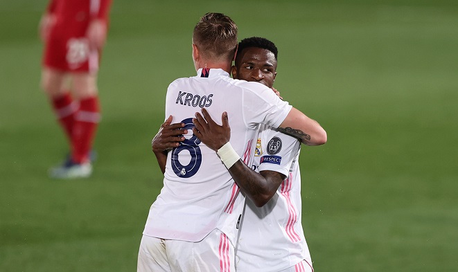 Chiêm ngưỡng pha kiến tạo xuất thần của Toni Kroos cho Real Madrid Chiêm ngưỡng pha kiến tạo xuất thần của Toni Kroos cho Real Madrid