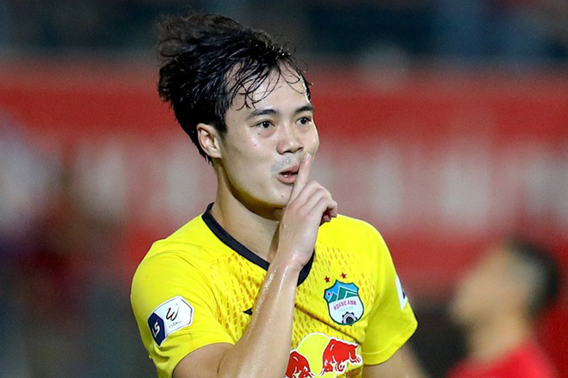 Vua ph&aacute; lưới V.League 2021: Văn To&agrave;n dẫn đầu, C&ocirc;ng Phượng b&aacute;m s&aacute;t