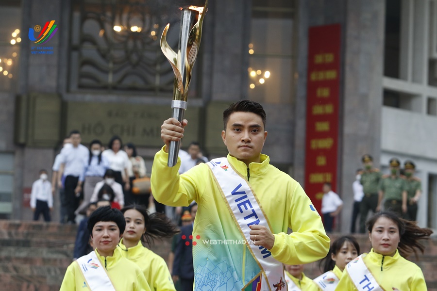 Kỳ công thiết kế và sản xuất ngọn đuốc rước lửa thiêng SEA Games 31