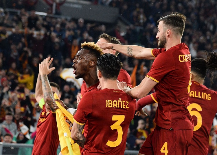 Mourinho đạt kỳ tích lịch sử ở cúp châu Âu với AS Roma
