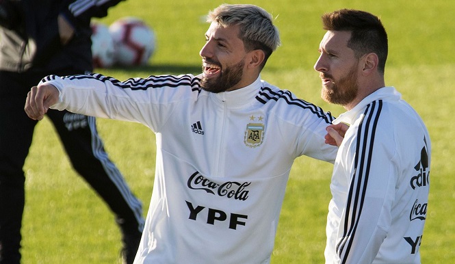 Aguero gây sốc tính rời Barca sau khi Messi ra đi