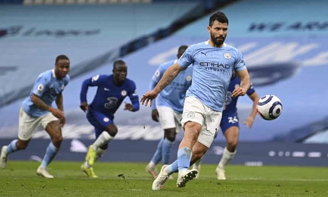 Guardiola nổi cáu khi Aguero sút hỏng phạt đền Panenka cho Man City Guardiola nổi cáu khi Aguero sút hỏng phạt đền Panenka cho Man City