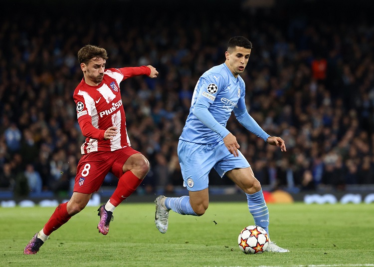 Atletico Madrid chơi với sơ đồ kỳ lạ 5-5-0 trước Man City
