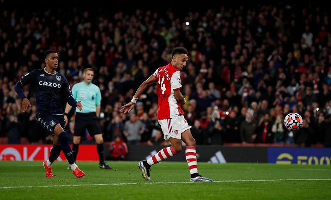 Vì sao VAR trao phạt đền cho Arsenal trận gặp Aston Villa?