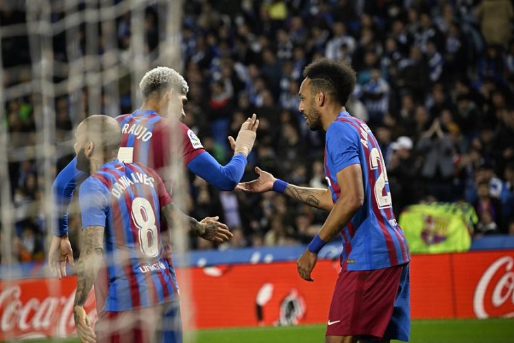 Aubameyang đóng vai Pichichi của Barca chỉ sau 2 tháng